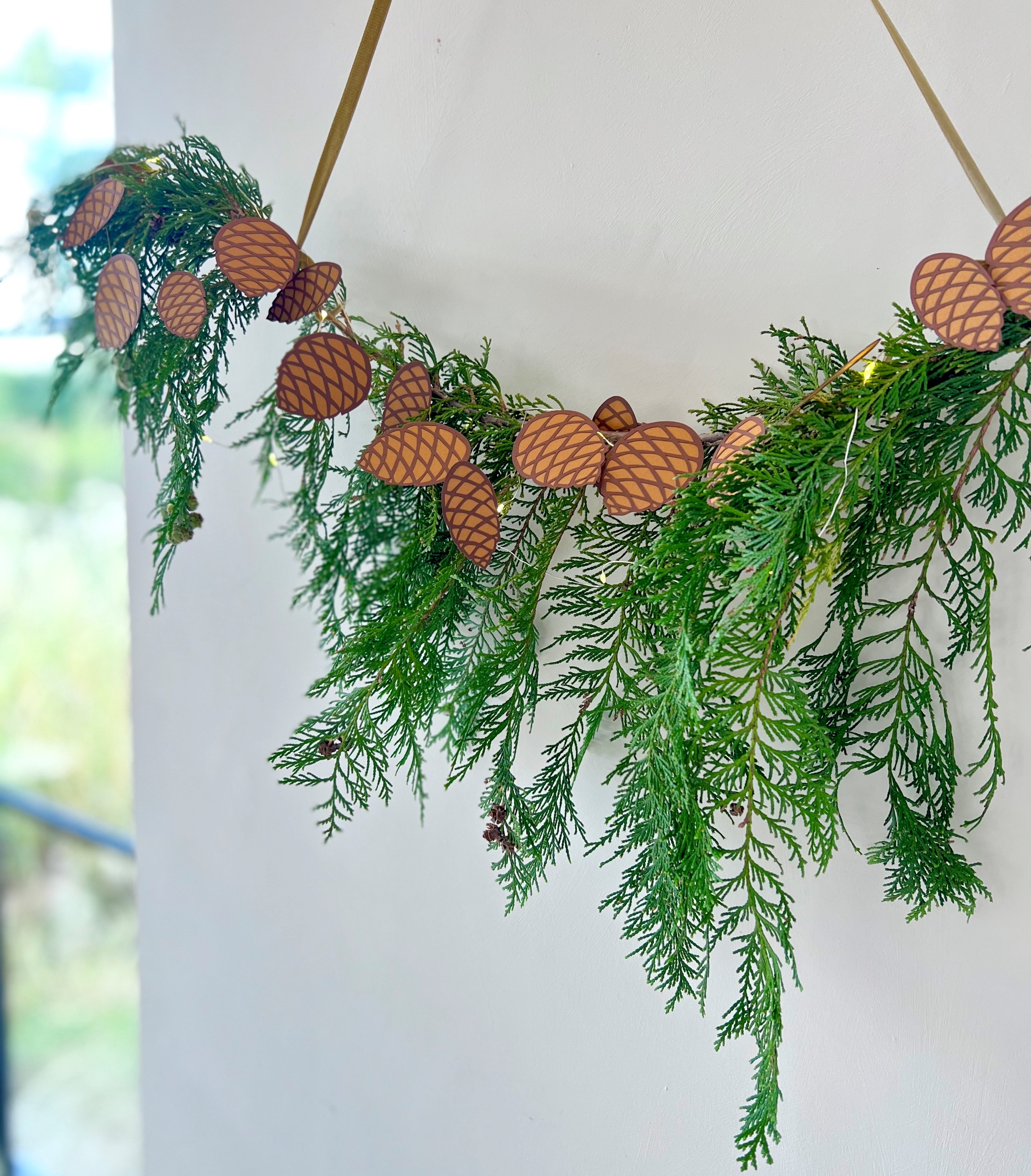 Pinecone Garland - Image 2