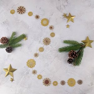 Poppy Seedhead Garland