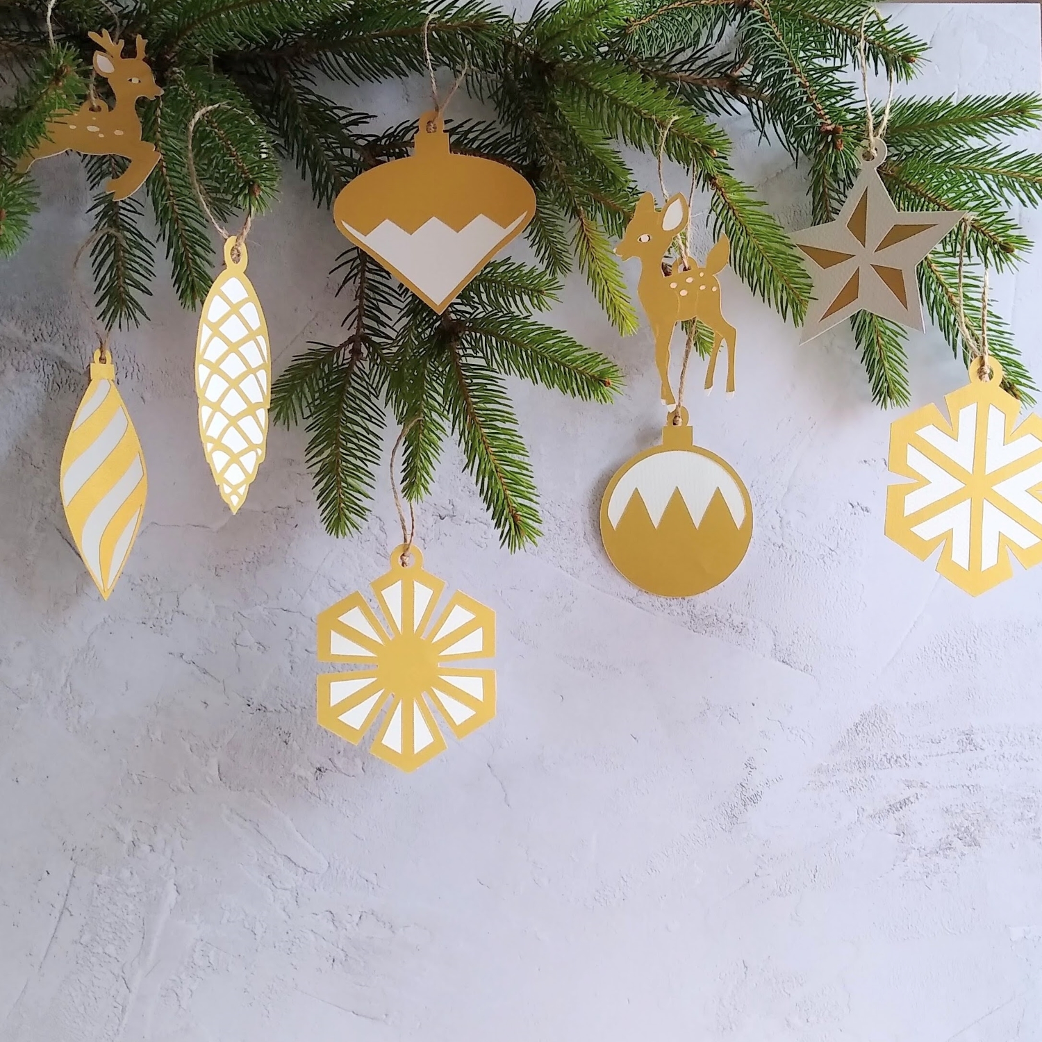Gold Christmas Decoration Selection - Set of 9 - Image 2